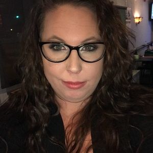 Meet your Posher, Tina